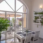 Bed and Breakfast White Stone Promajna