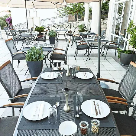 Couette-café White Stone