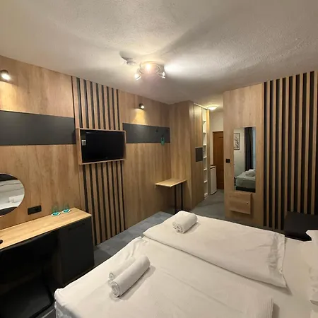 Bed & Breakfast White Stone Promajna