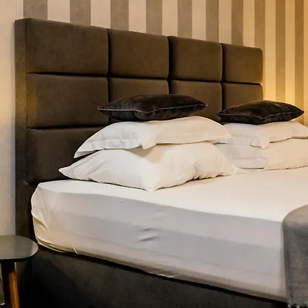 White Stone Bed and Breakfast Promajna