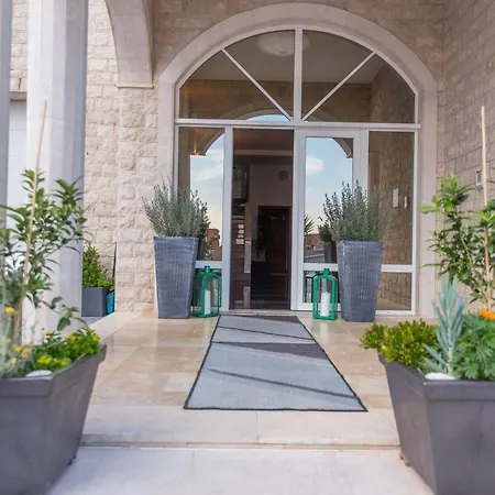 White Stone 4* 프로마이나