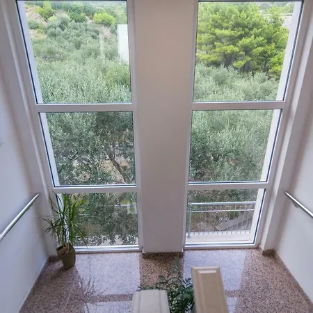 White Stone 4* Promajna