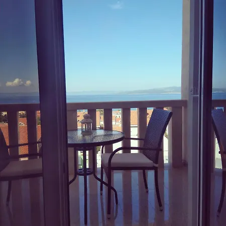 White Stone Bed & Breakfast 4*