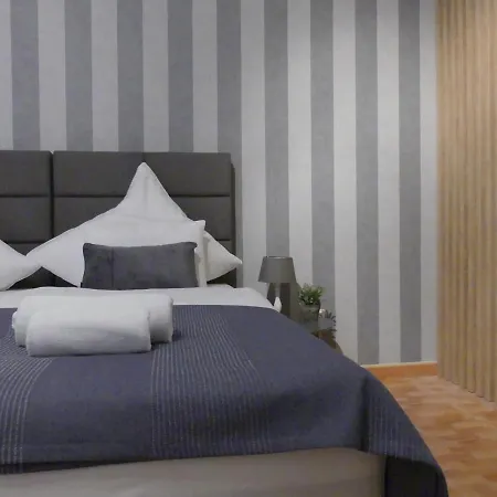 krevet i doručak White Stone 4*