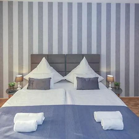 White Stone Bed & Breakfast 4*