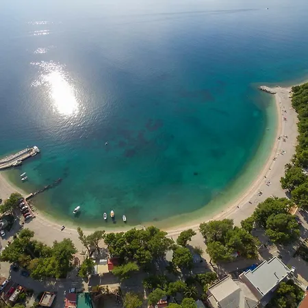 White Stone krevet i doručak Promajna