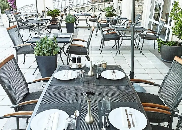 住宿加早餐酒店 White Stone