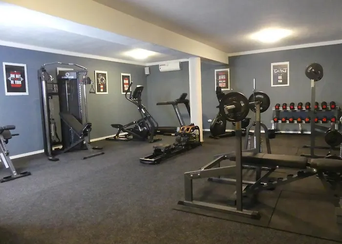 住宿加早餐酒店 White Stone 4*